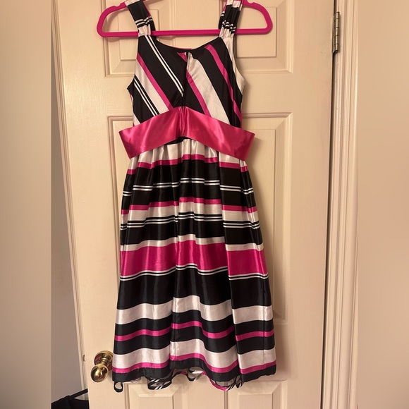 Bonnie Jean pink striped bow barbiecore dress - Picture 3 of 5